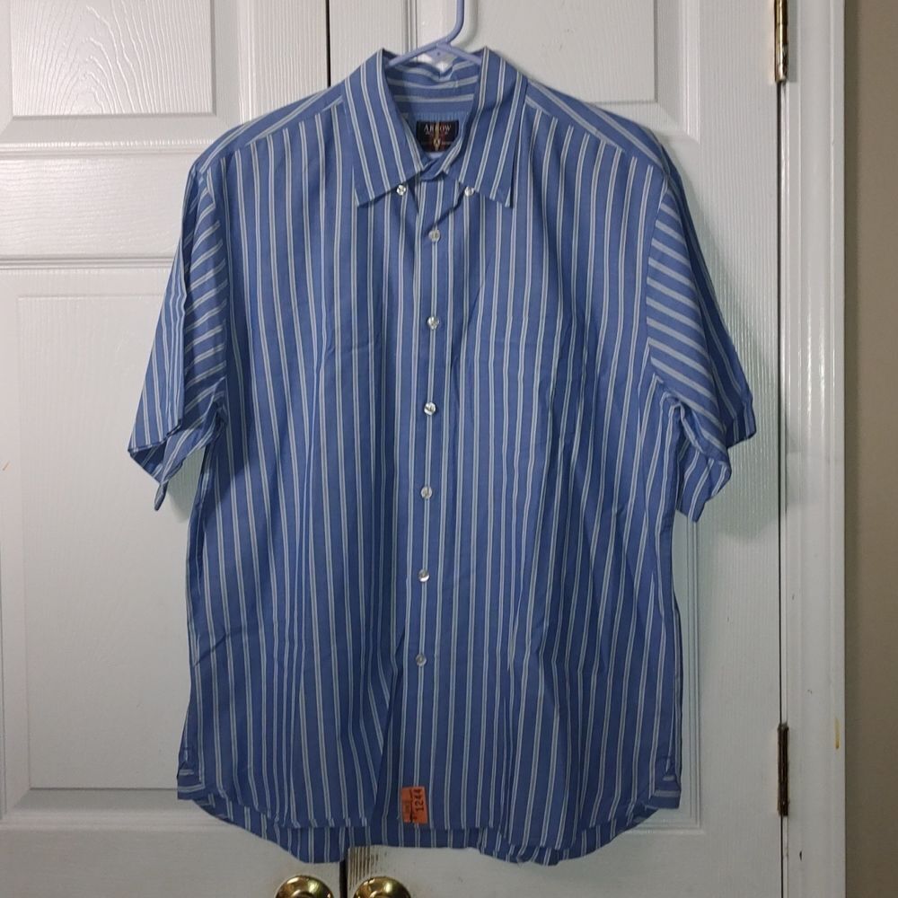 Arrow blue with white striped button down shirt Sz L